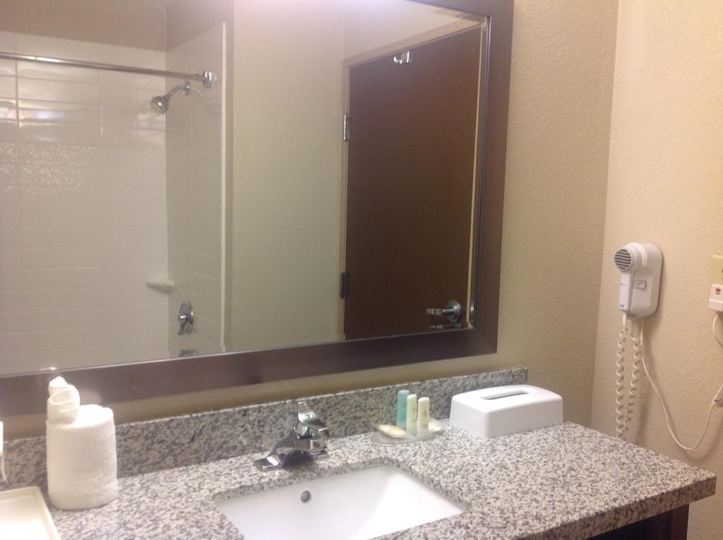 Comfort Near I-95 Inn 2*